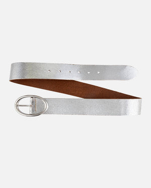 Chi Metallic Leather Belt with Sleek Oval Buckle in Silver