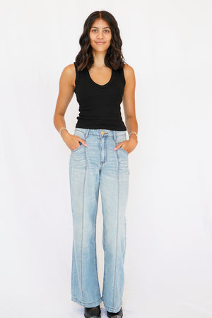 KUT Jodi High Rise Front Princess Seam Pant in Core