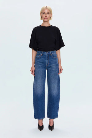 Pistola Wes Jean in Premiere