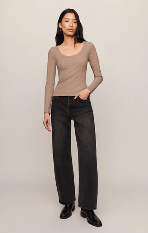 Z Supply Greyson Scoop Long Sleeve Tee in Heather Ash