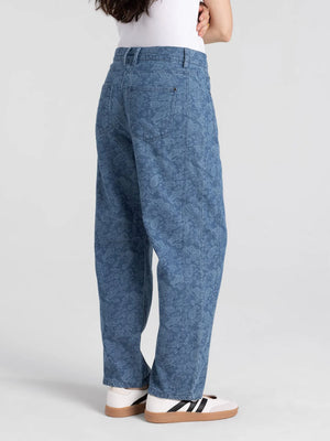 Delaney Pants In Medium Wash Paisley