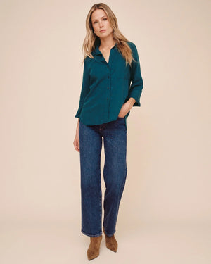 Bella Dahl Shirt Tail Button Down Top in Twilight
