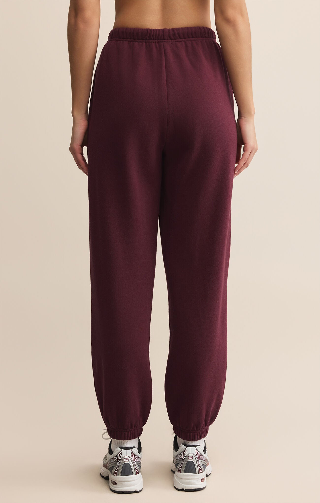 Z SUPPLY Stadium Jogger in Merlot
