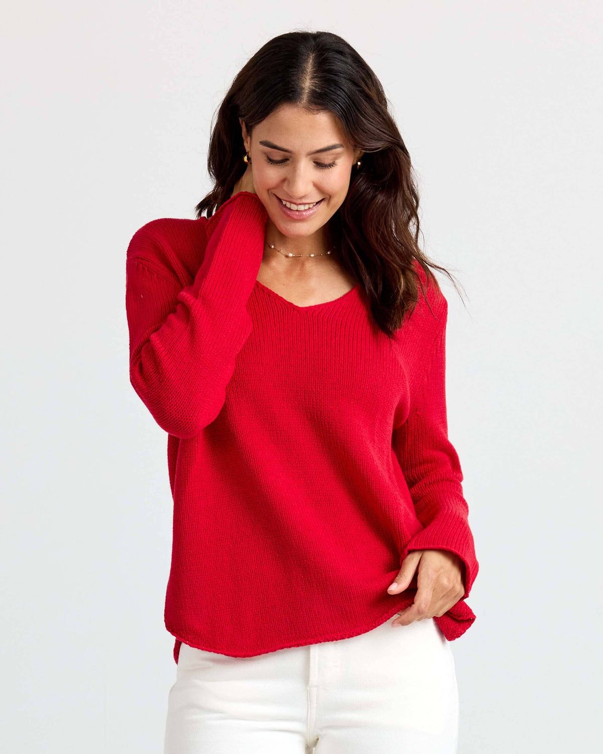 Round Edge V-Neck in Red