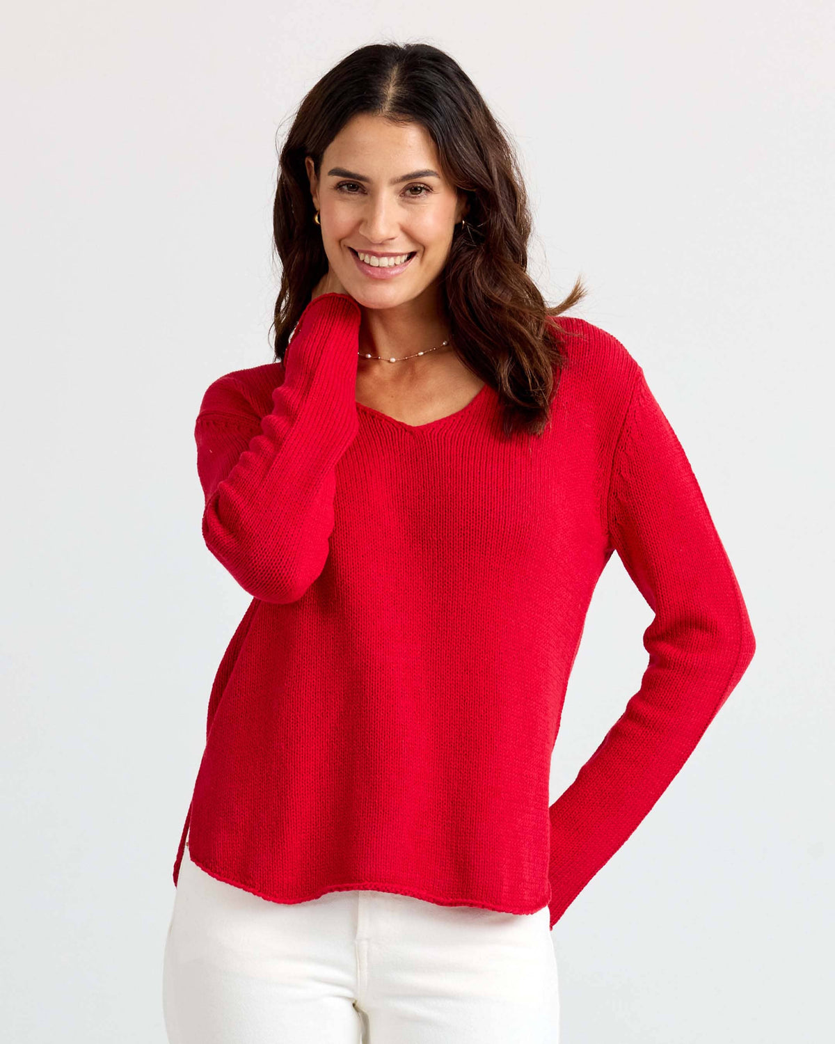 Round Edge V-Neck in Red
