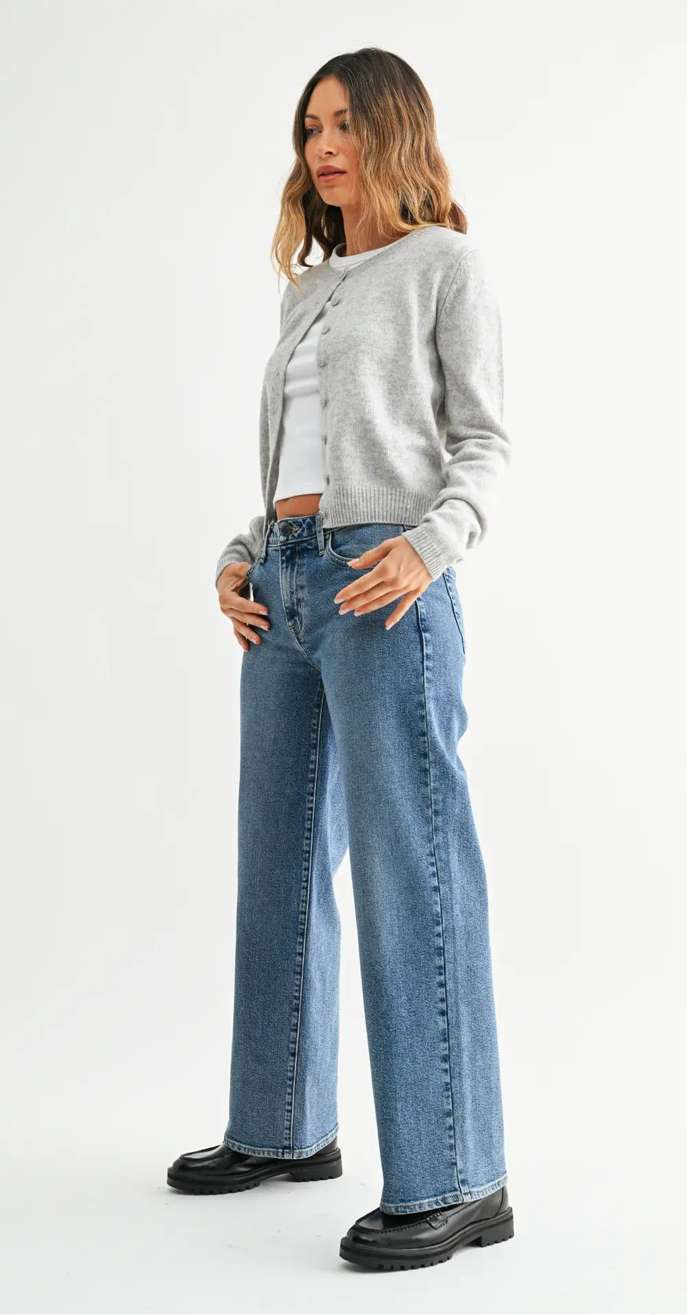 Just Black Denim Mid Rise Slim Wide Leg in Medium Wash