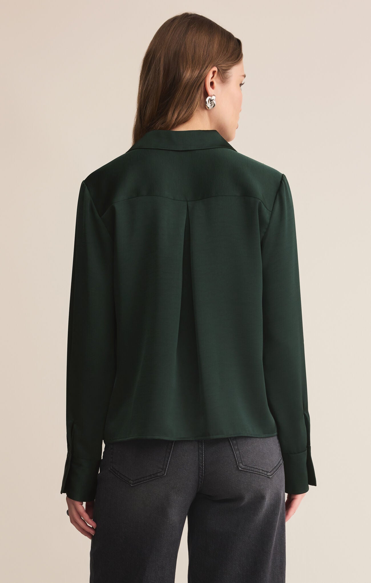 Z SUPPLY Ana Satin Top in Garland Green