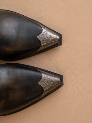 The Arizona | Distressed Black Western Chelsea Fall Bootie