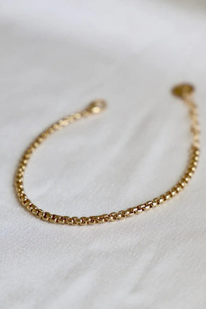 Holland Round Box Chain Bracelet
