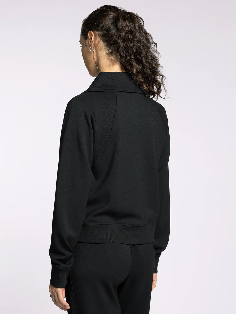Caroline Pullover V-Neck Sweater in Black