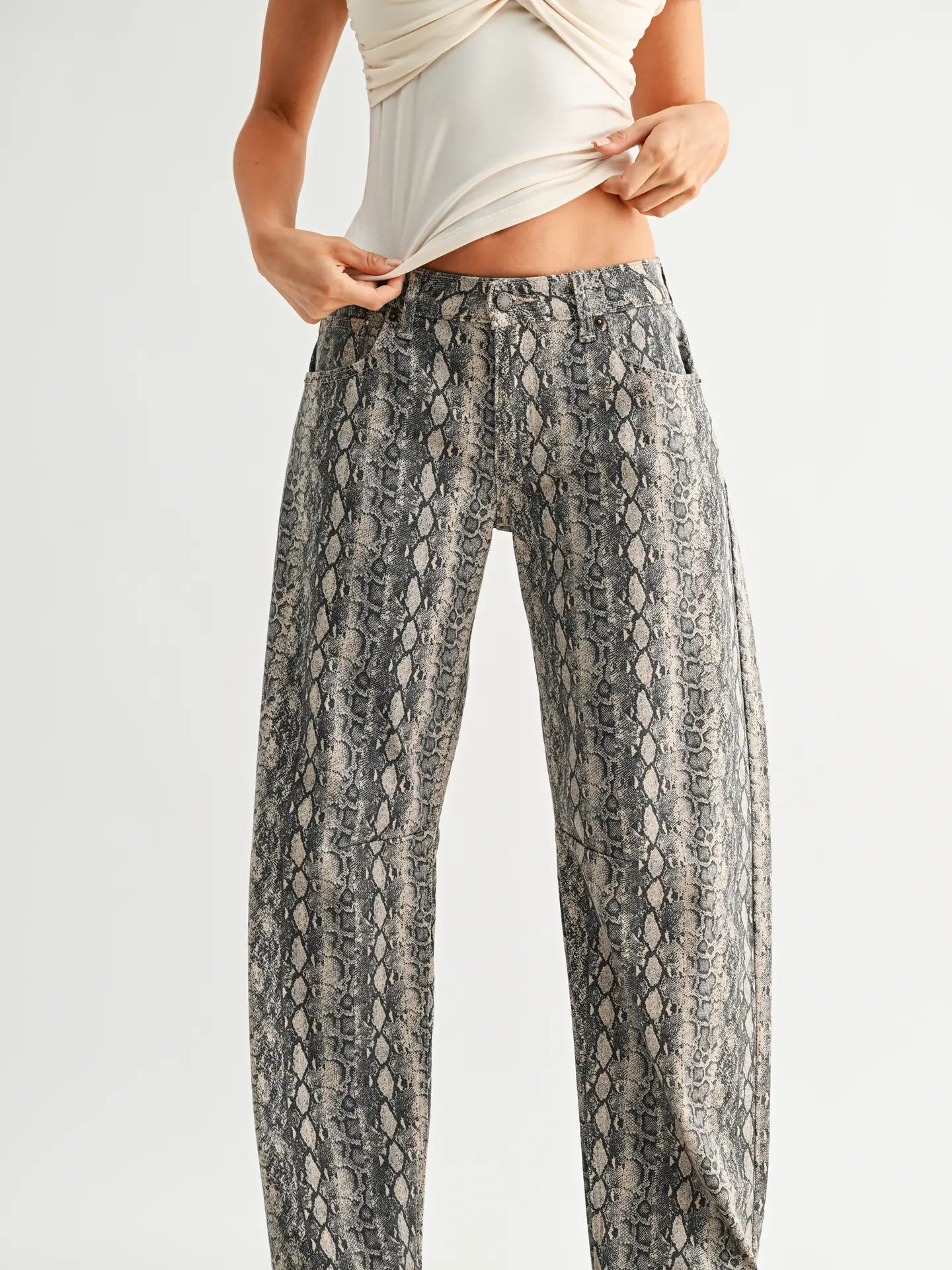 Mid Rise Barrel Jeans in Snake