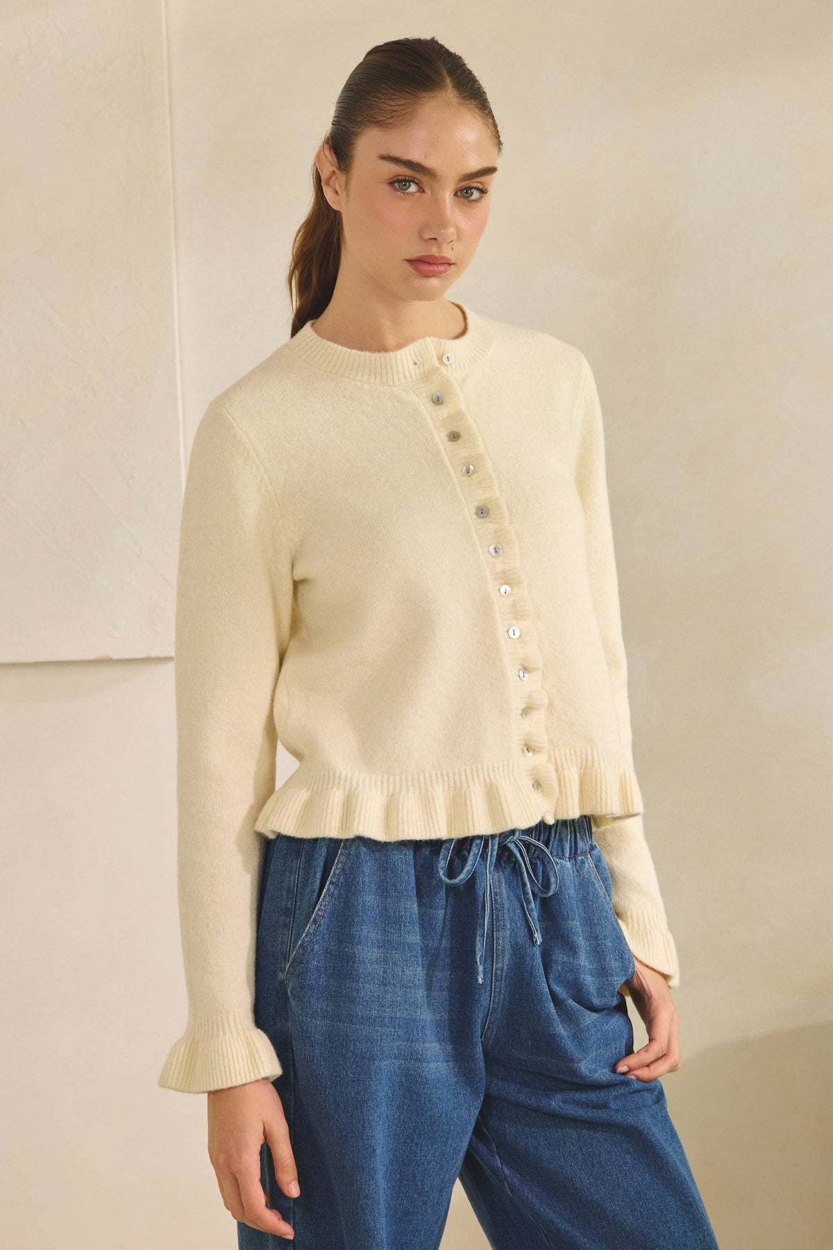 Ruffle Wave Button Knit Cream Cardigan