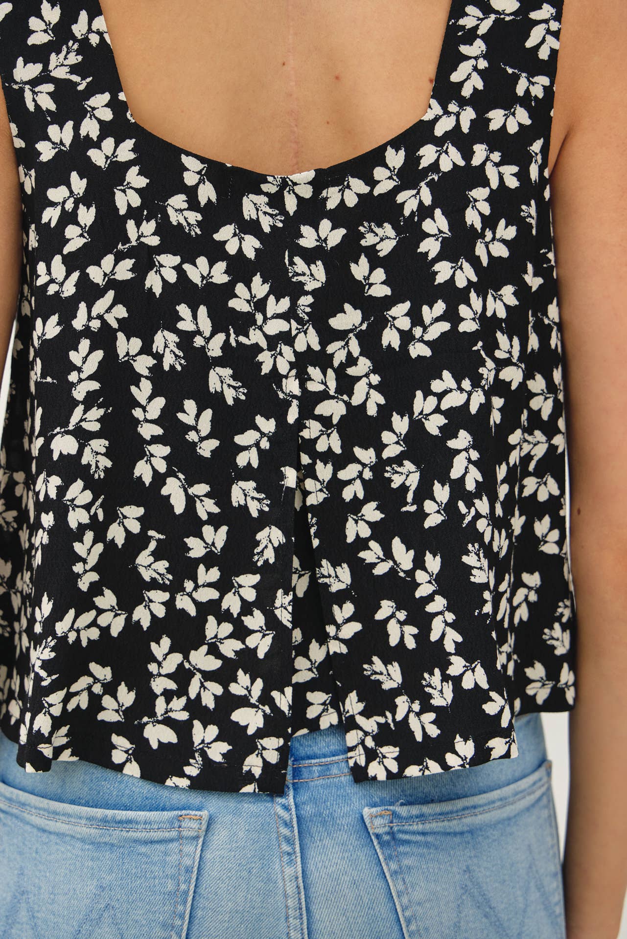 Penelope Black Printed Cropped Tank