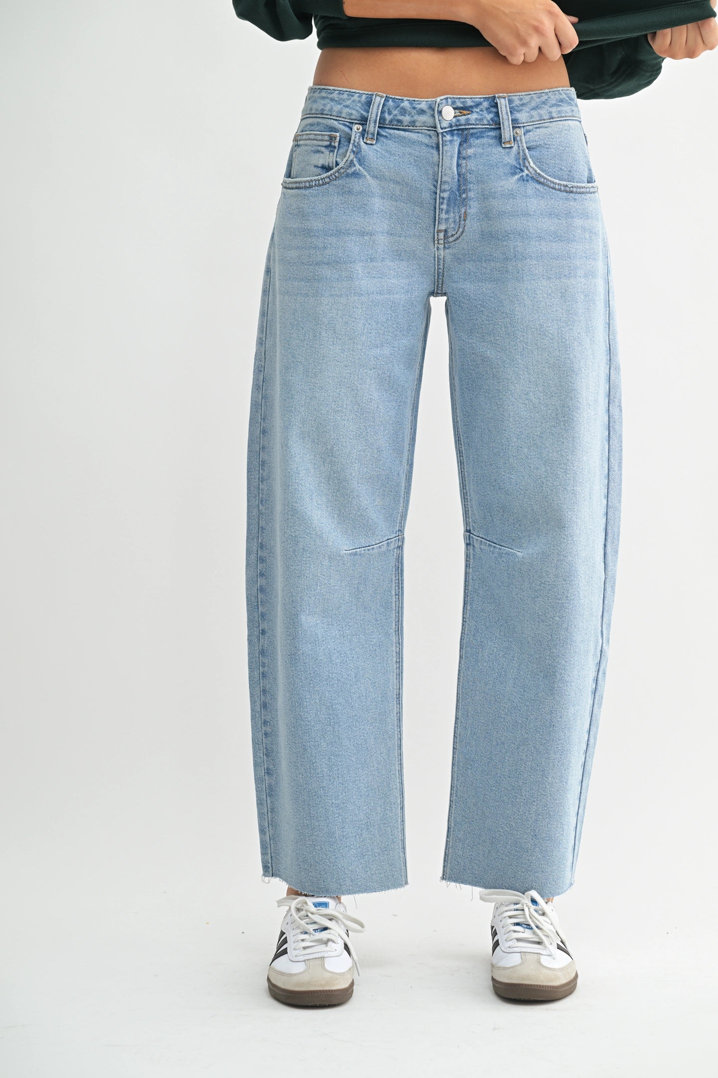 Mid Rise Light Wash Barrel Jean