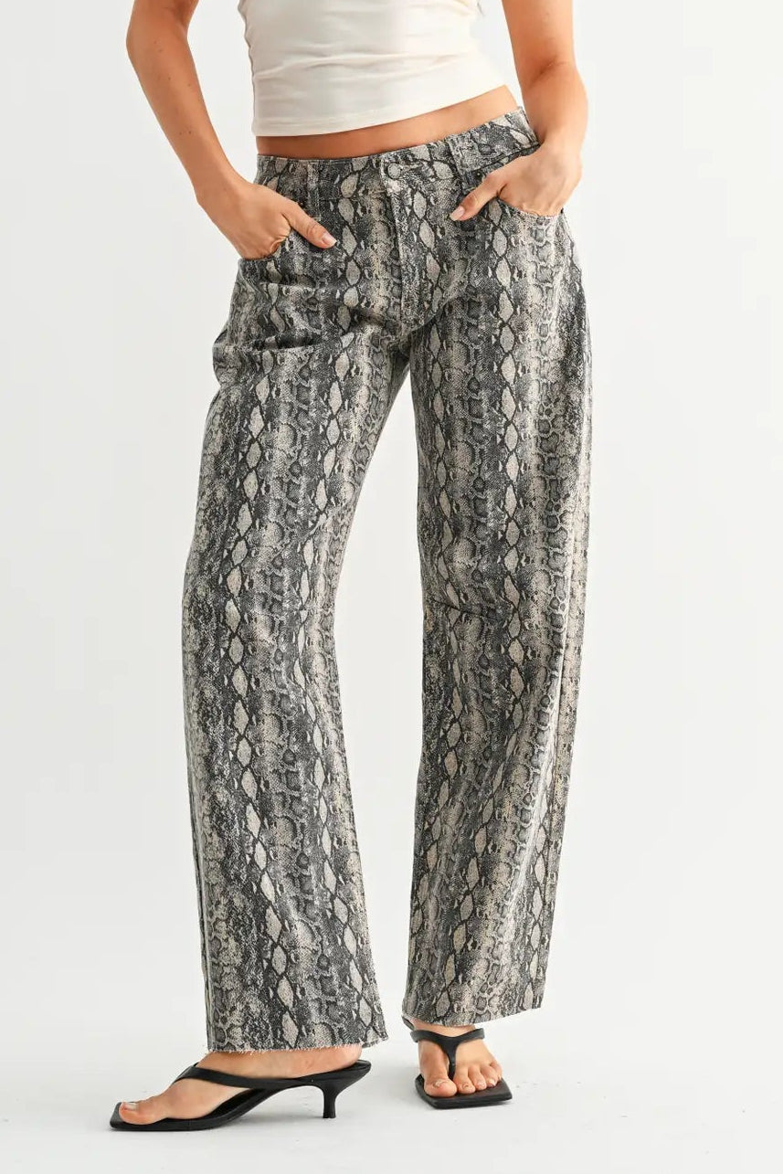Mid Rise Barrel Jeans in Snake