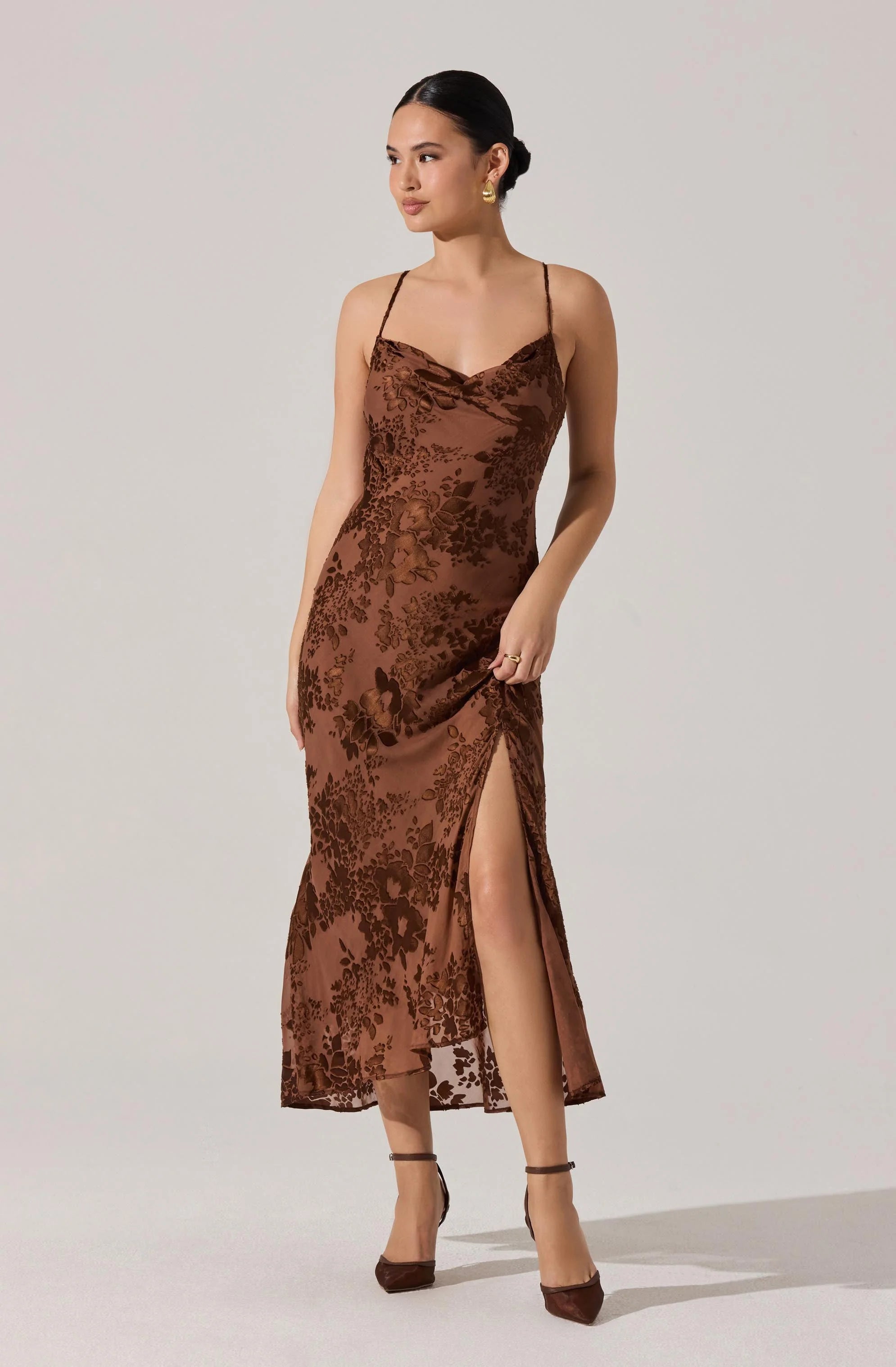 ASTR THE LABEL Gaia Dress in Brown Floral