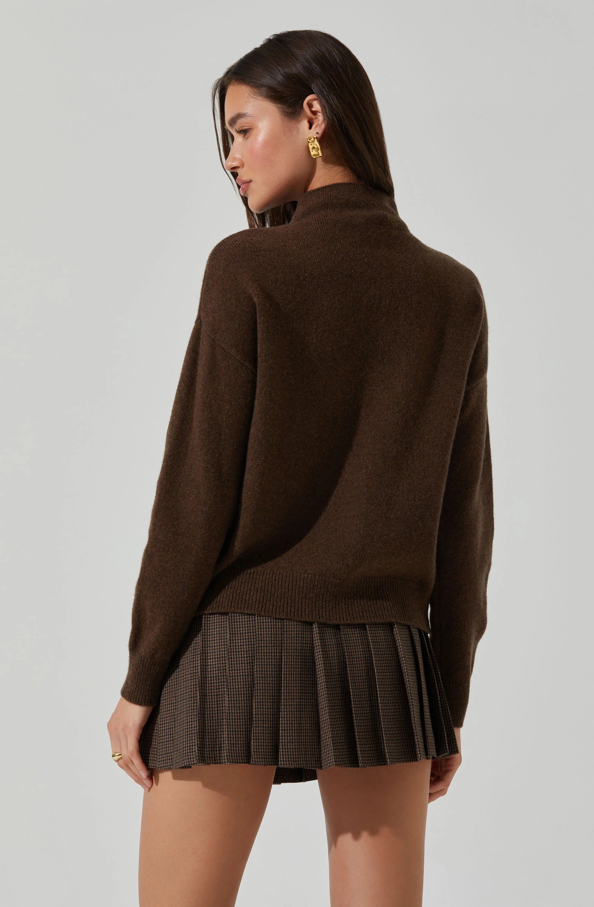 ASTR THE LABEL Adley Sweater in Chestnut