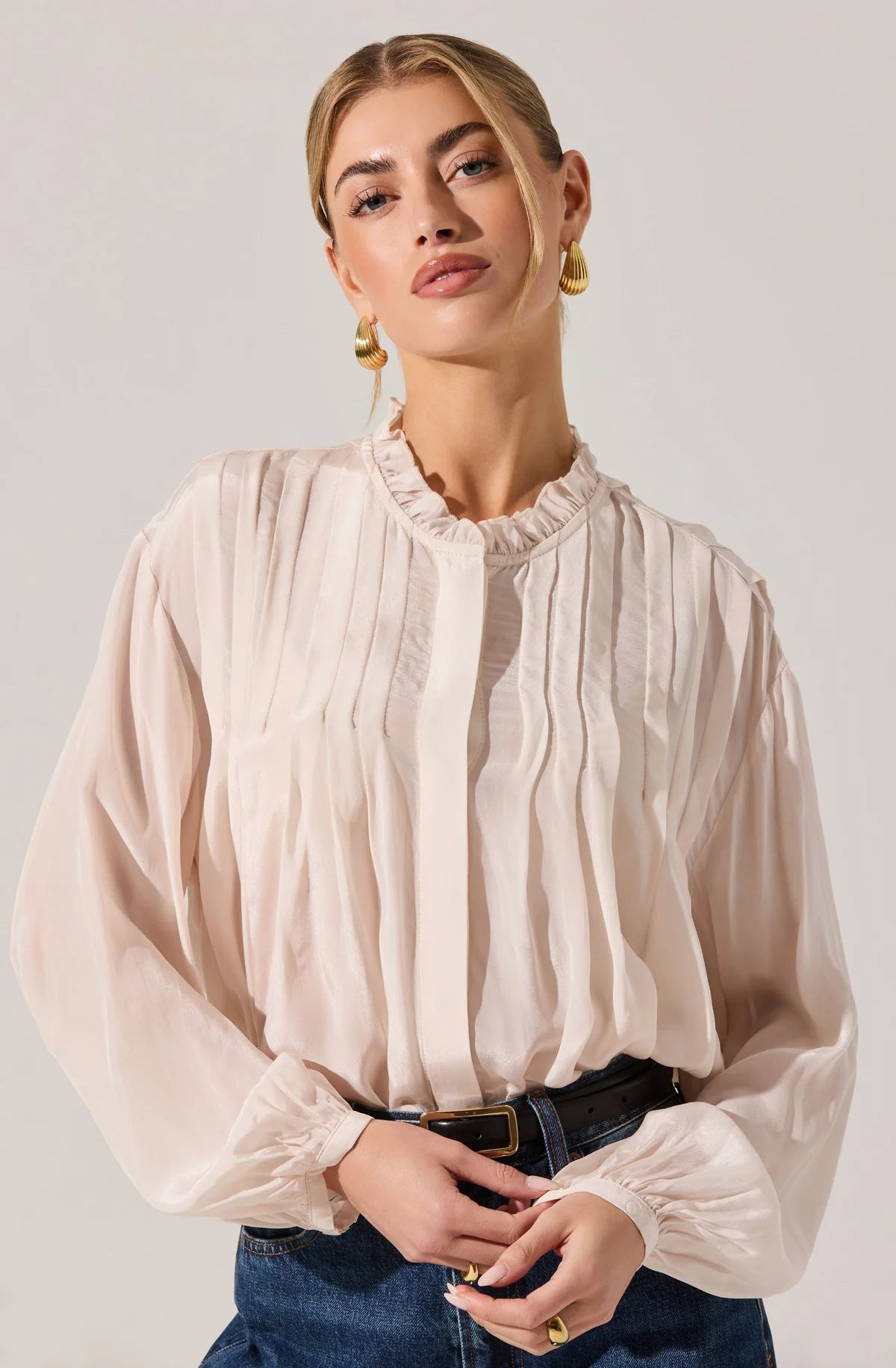 ASTR THE LABEL Ashton Blouse in Champagne