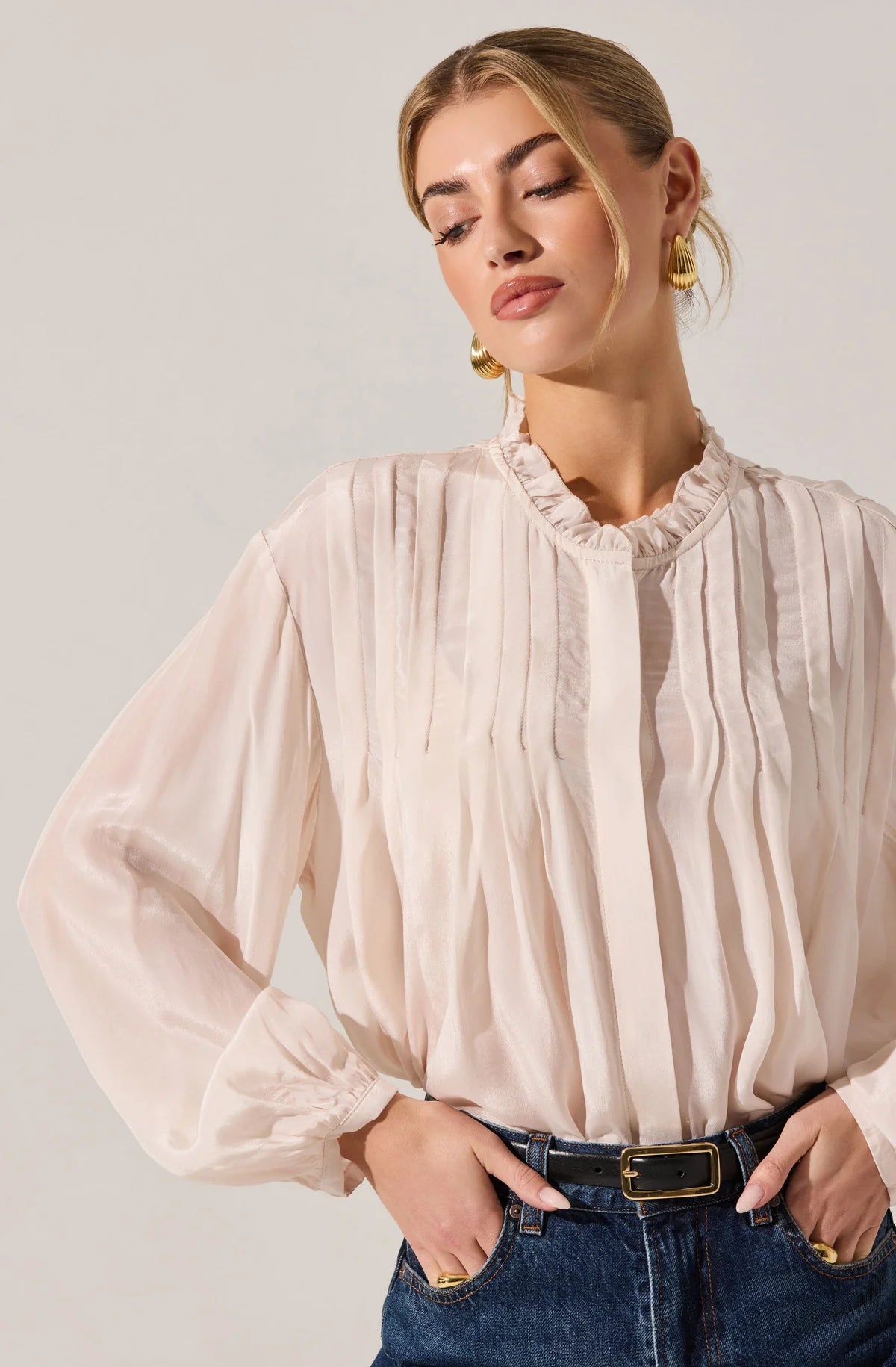 ASTR THE LABEL Ashton Blouse in Champagne