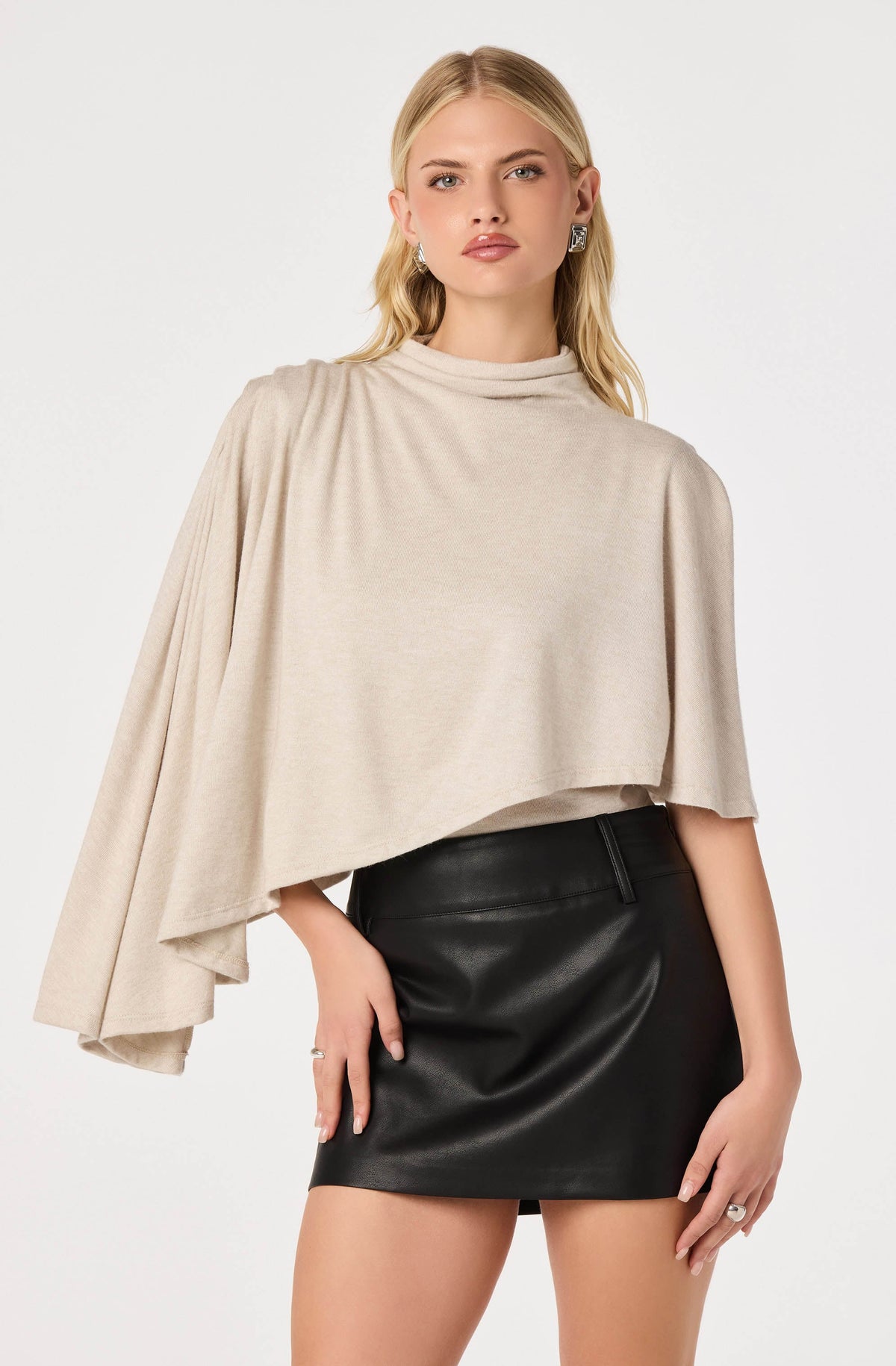 ASTR Jailene Top in Natural Heather