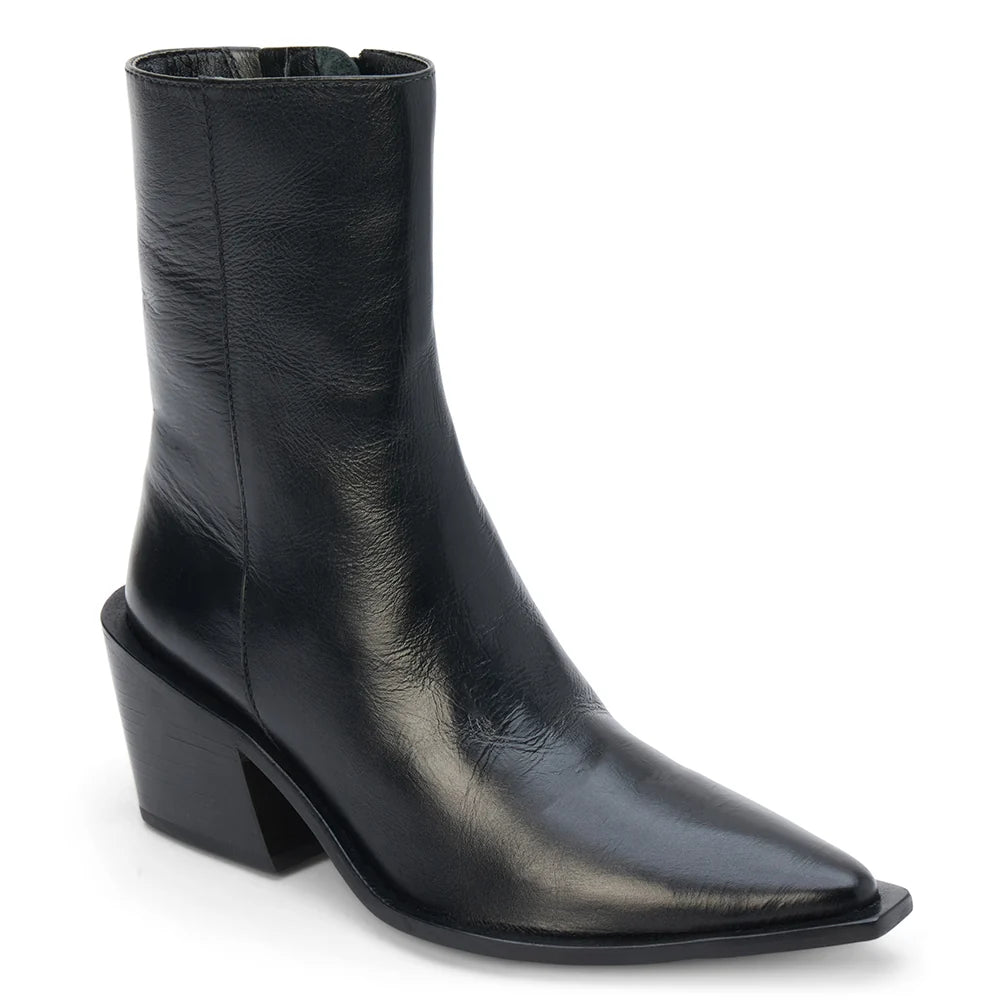 Matisse Cleo Boot in Black Leather