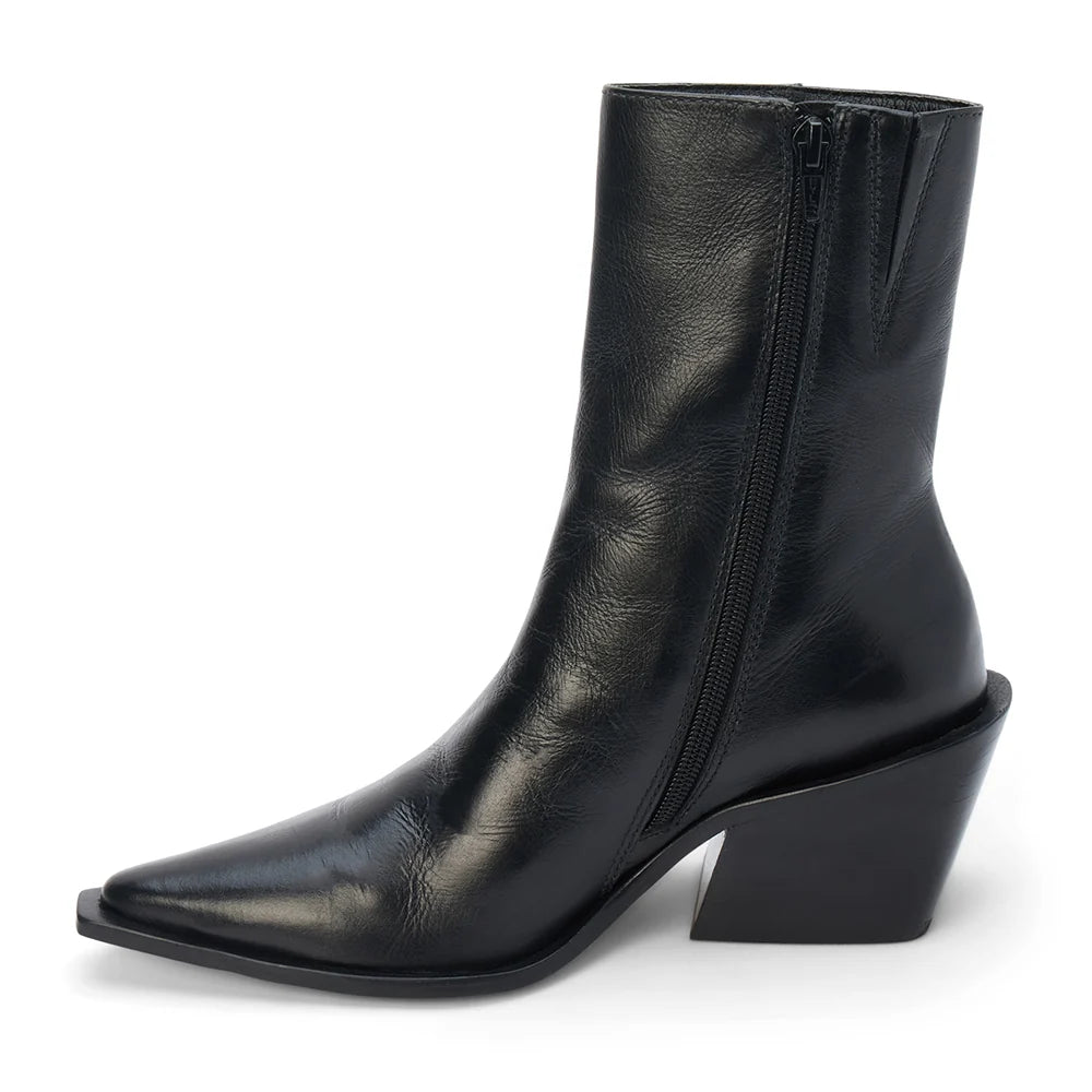 Matisse Cleo Boot in Black Leather
