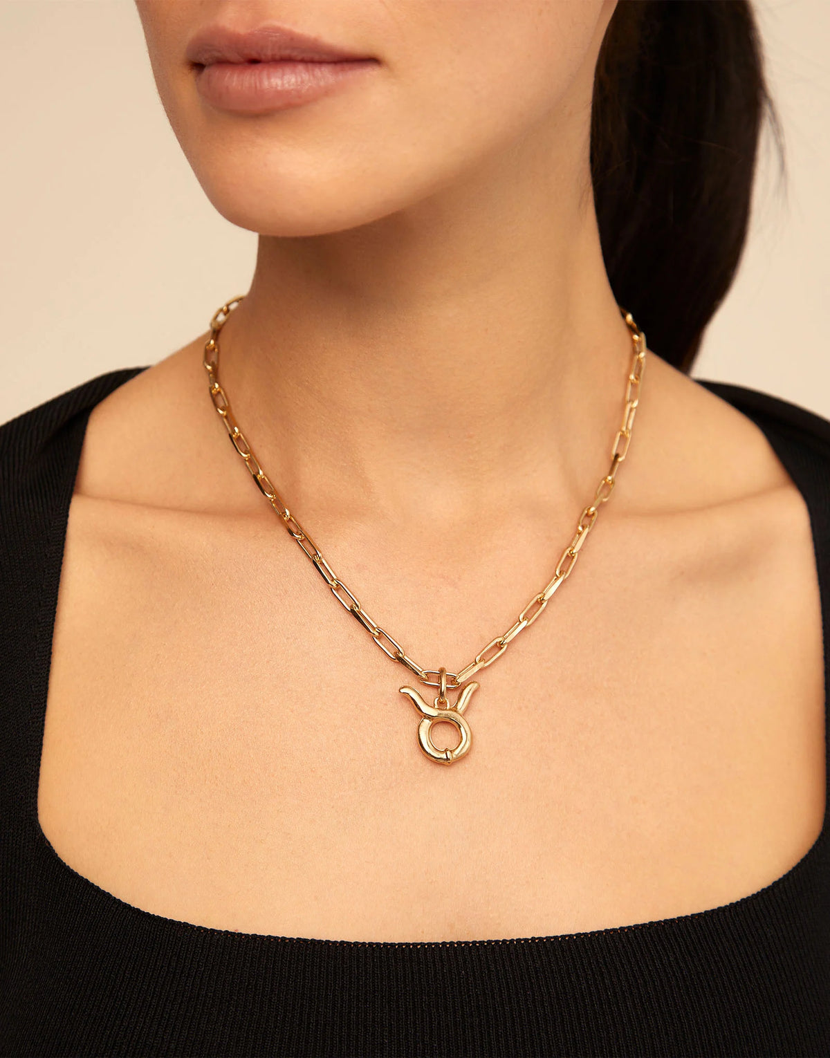 UNODE50 Short Link Gold Chain Necklace