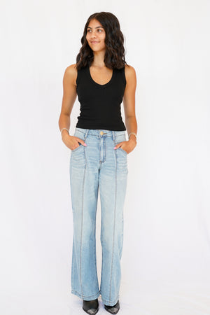 KUT Jodi High Rise Front Princess Seam Pant in Core