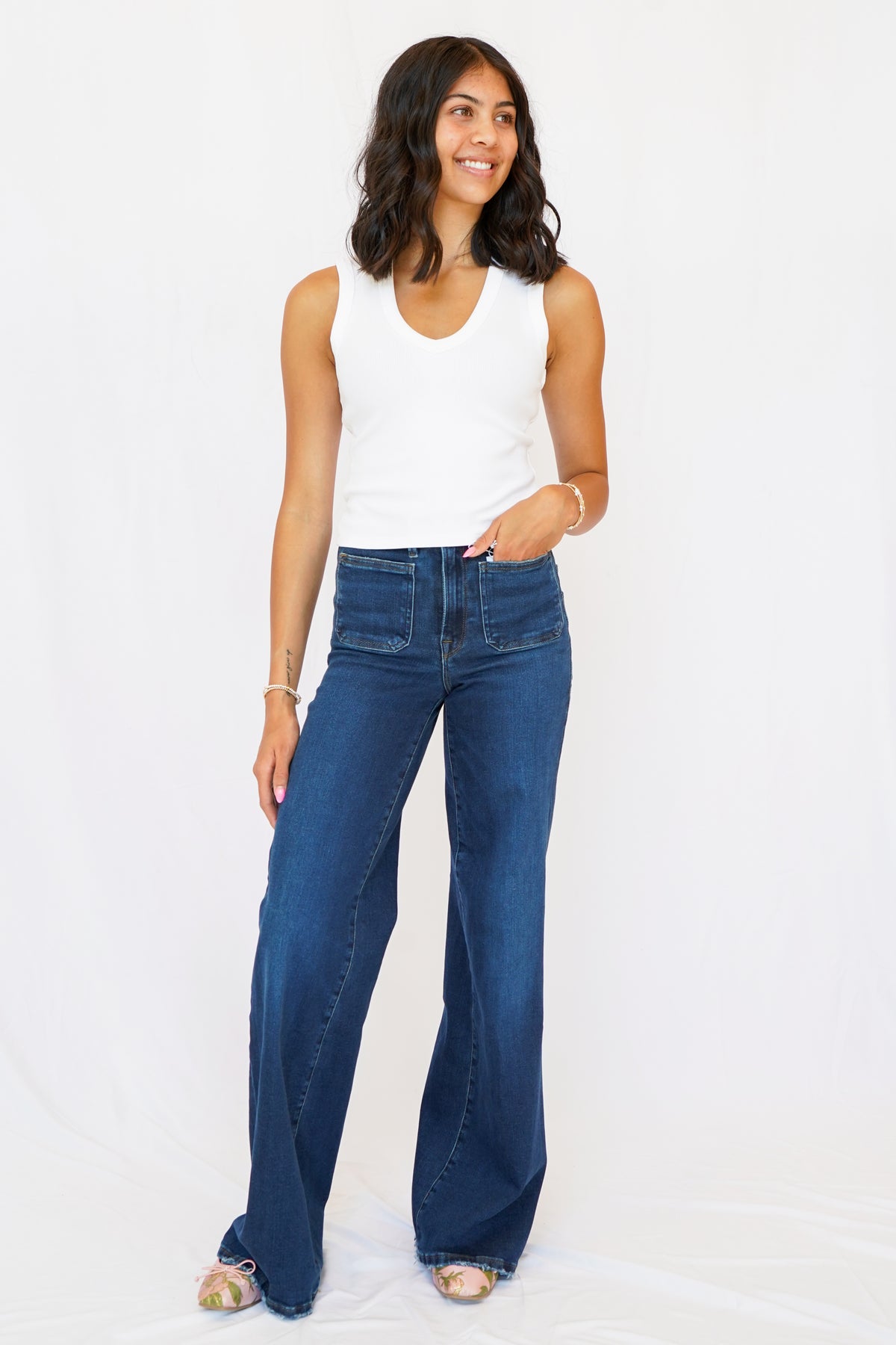 KUT Meg High Rise Wide Leg With Patch Pockets Reg Hem Jean in Cheerfully