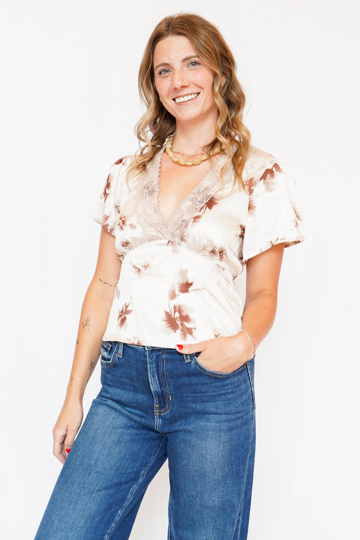Betsy Floral Blouse in Cream