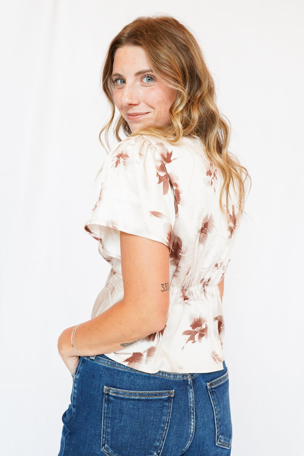 Betsy Floral Blouse in Cream