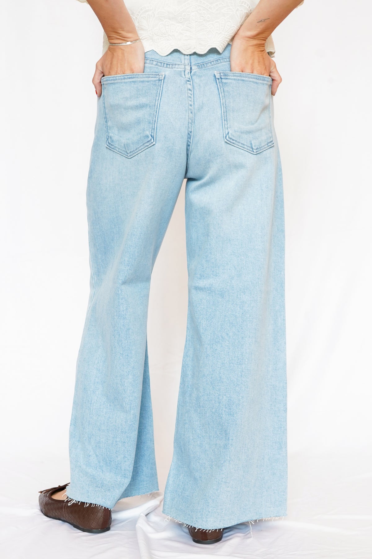 Just Black Denim Mid Rise Wide Leg Crop Light Denim Jeans