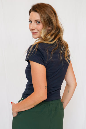 Good American Baby Tee in Navy
