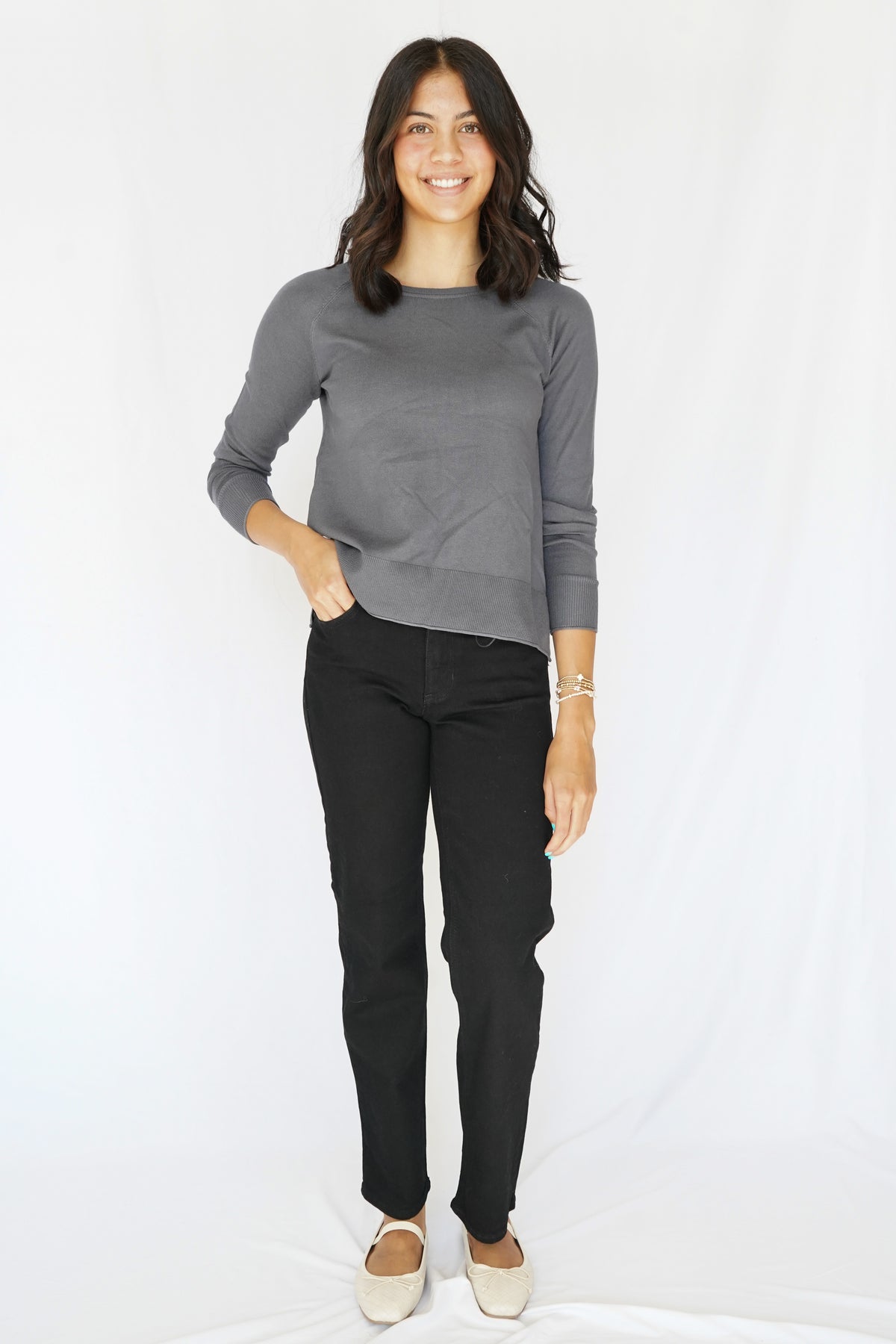 Stretchy Straight Cropped Jeans in Black