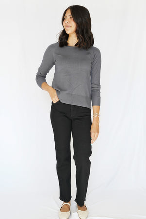 Stretchy Straight Cropped Jeans in Black