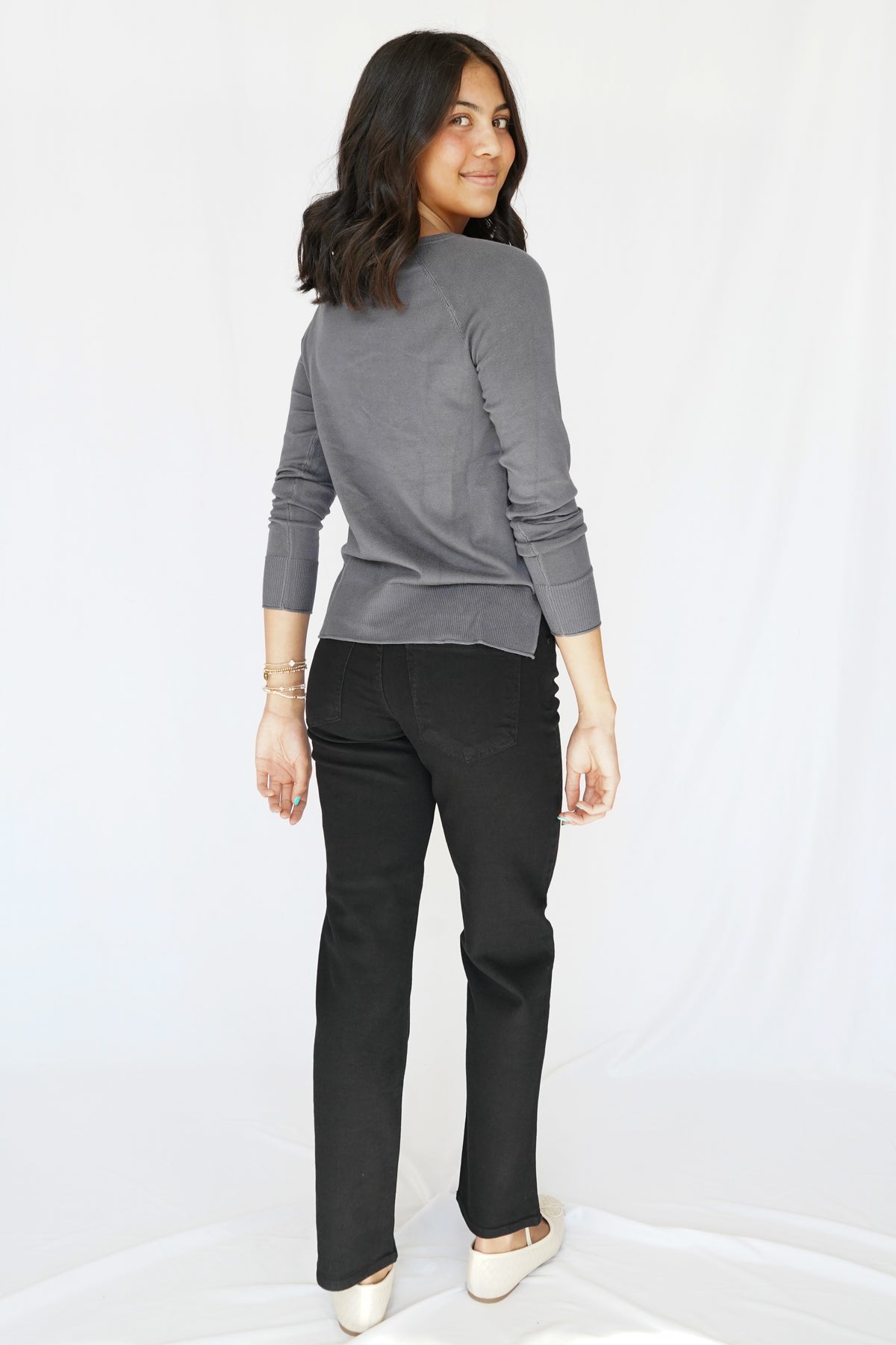 Stretchy Straight Cropped Jeans in Black