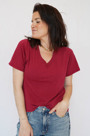 Oliva V-Neck Tee in Bramble Berry