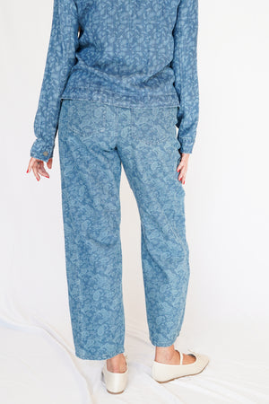 Delaney Pants In Medium Wash Paisley