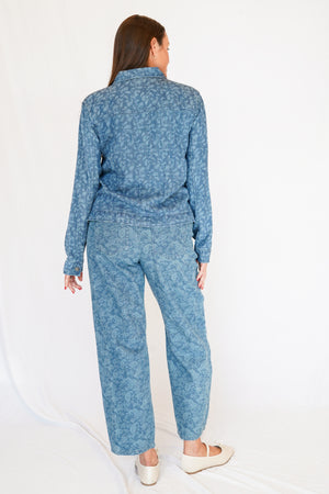 Delaney Pants In Medium Wash Paisley