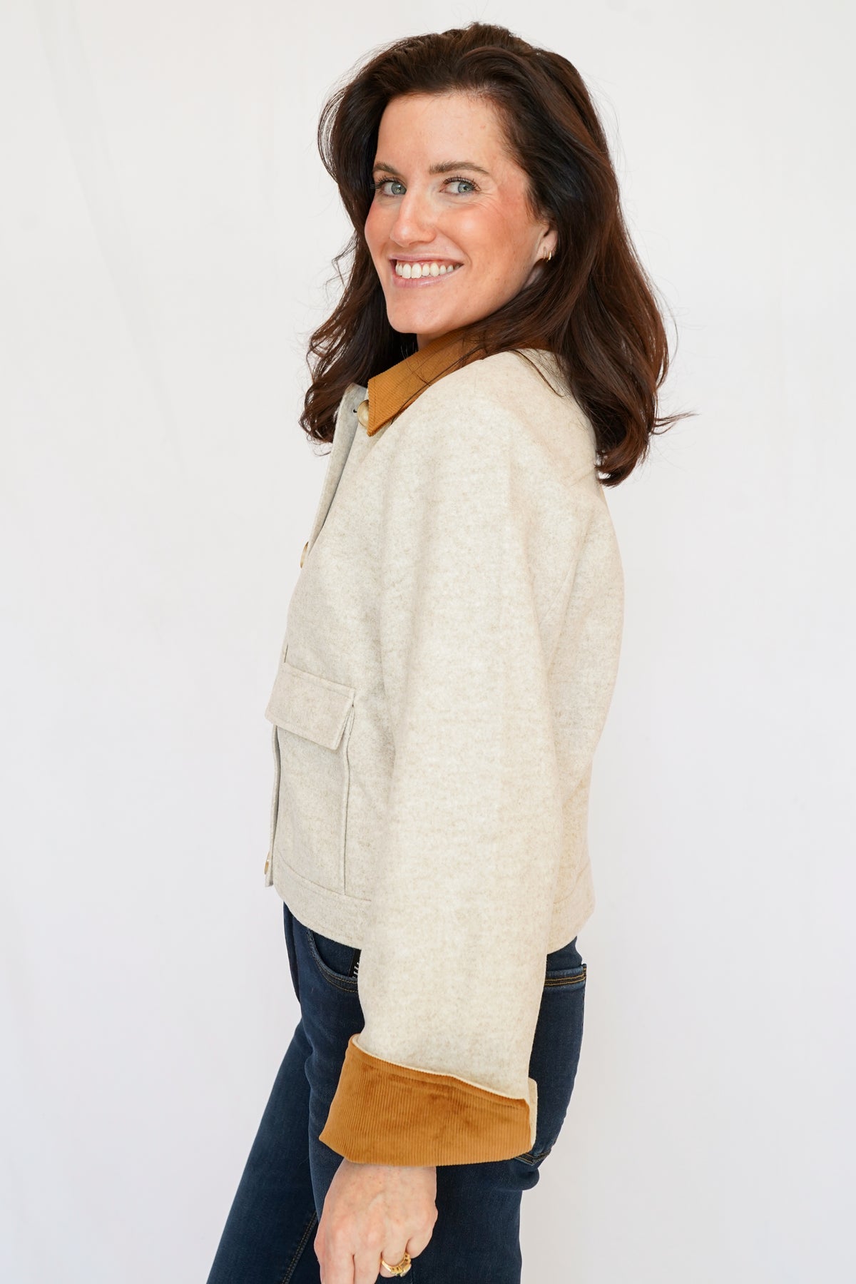 Luc Corduroy Collar Short Jacket in Beige
