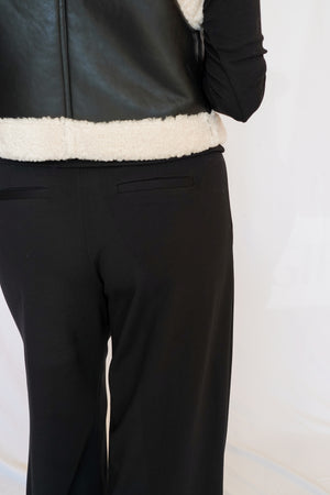 KUT Cheryl Super High Rise Wide Leg Pant in Black
