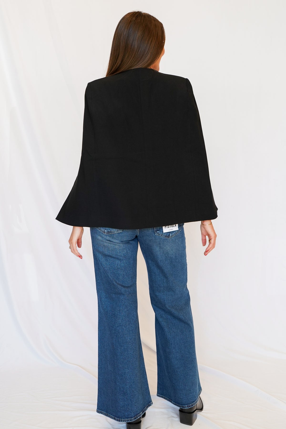 Cabellero Mala Capelet in Black