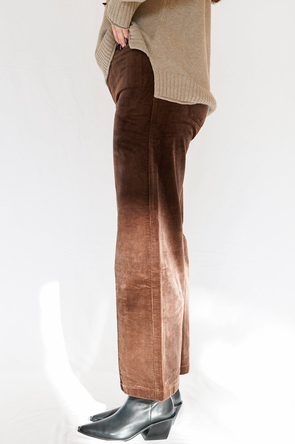 KUT Meg Wide Leg Pan with Welt Pocket Pants in Fudge