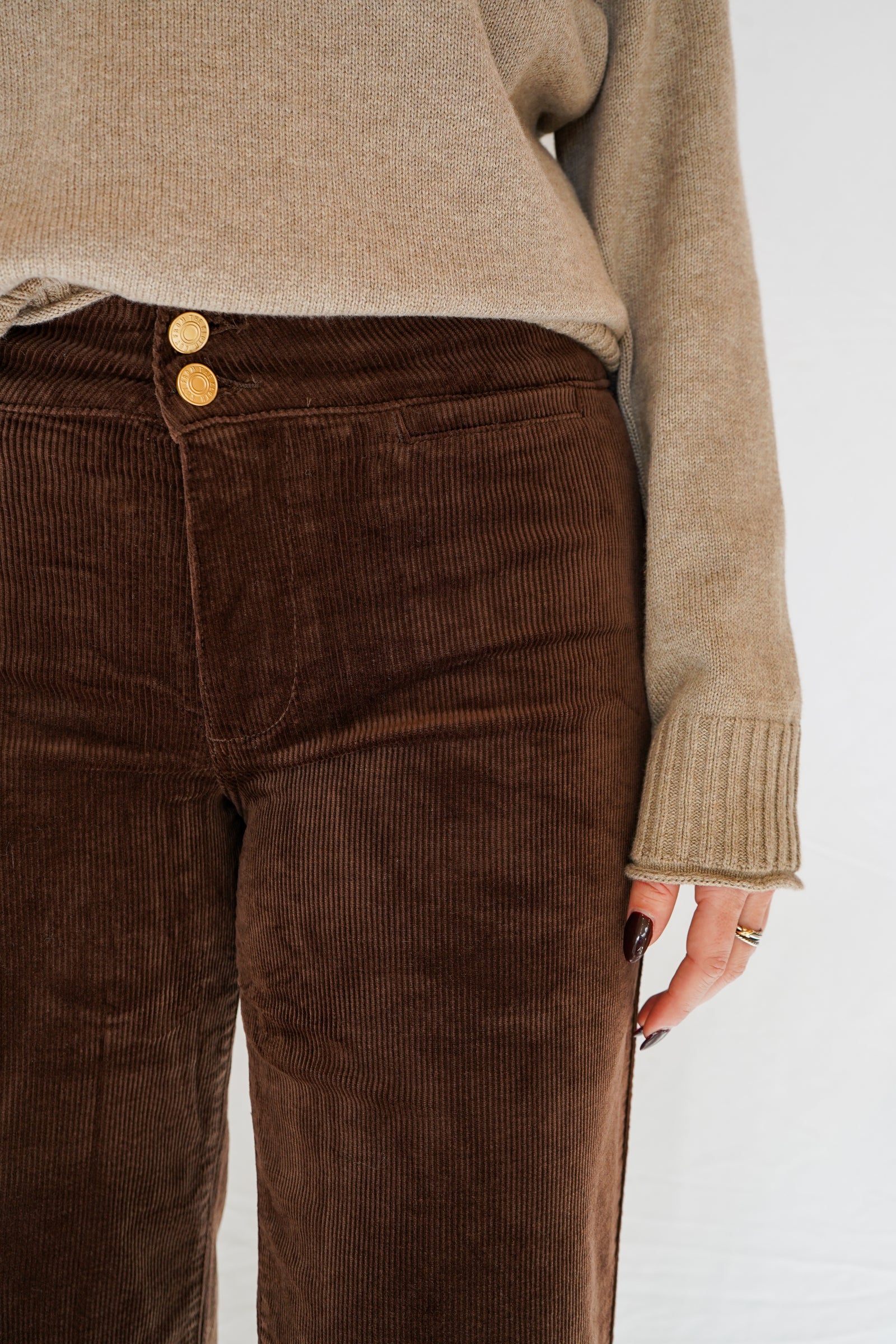 KUT Meg Wide Leg Pan with Welt Pocket Pants in Fudge