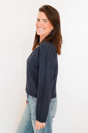 Bella Dahl V Neck Sweater in Heather Quartz