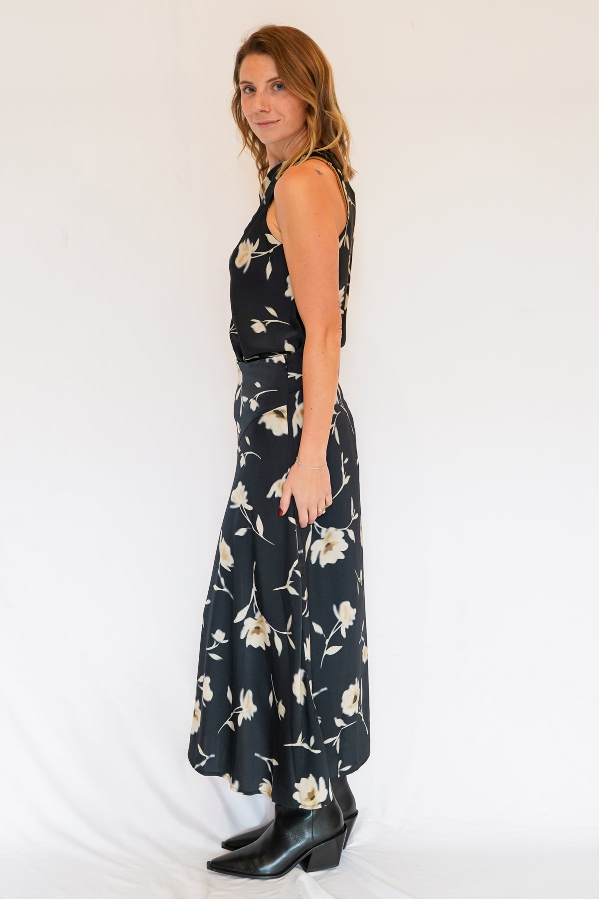 Lewinae Floral Top in Black
