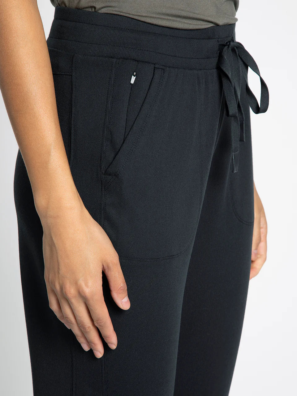 Junie Travel Jogger in Black