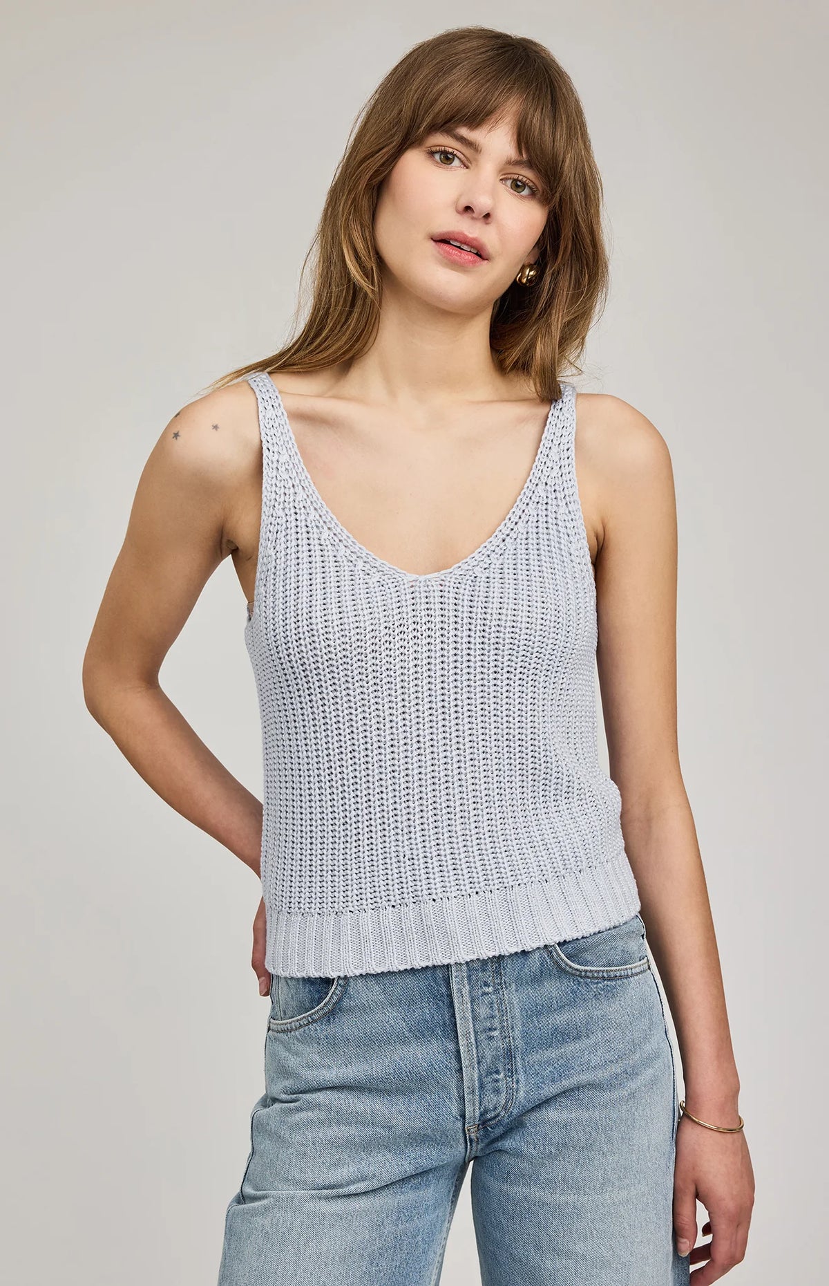 Lizze Scoop V-neck Knit Tank in Chambray