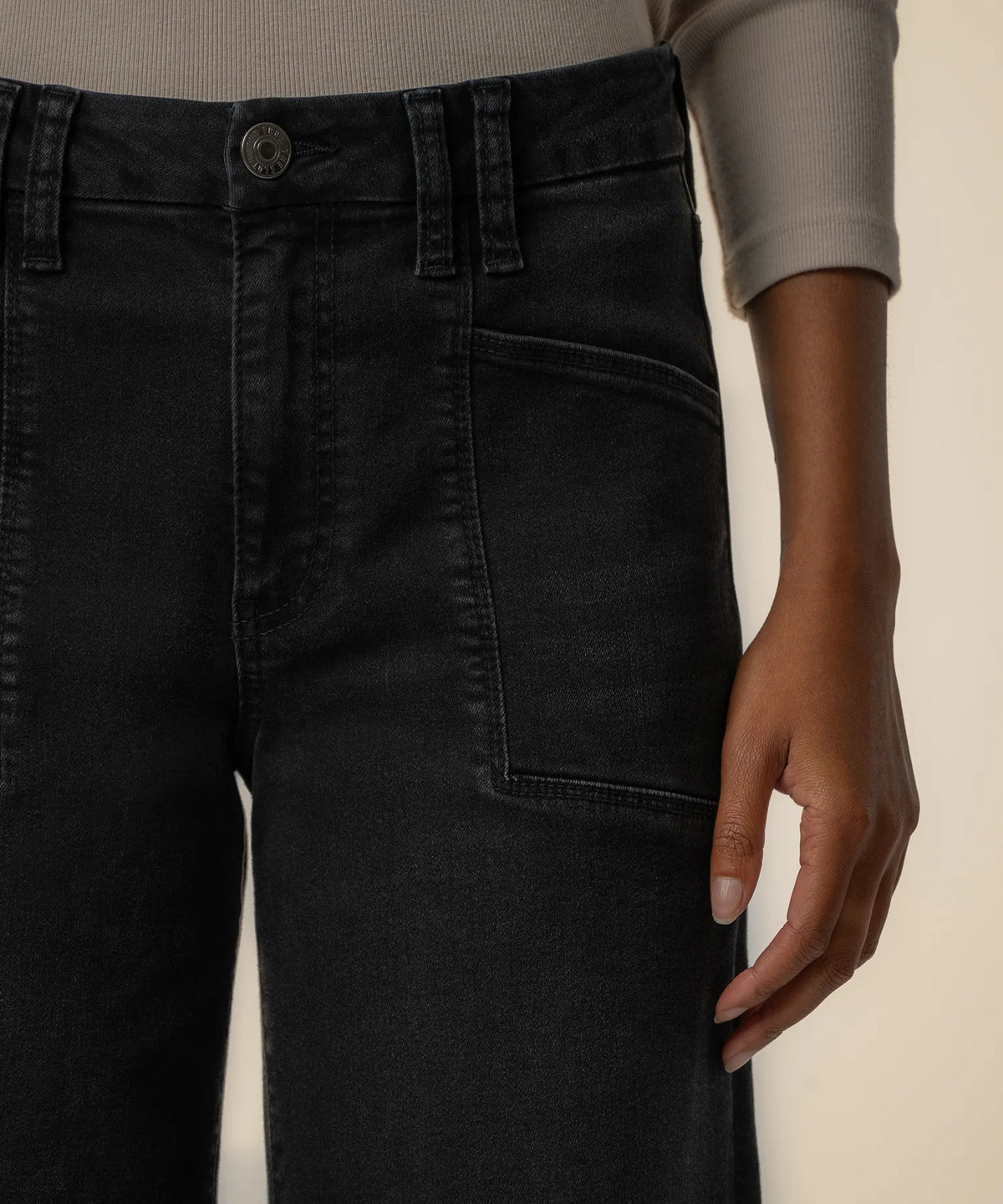 KUT Meg High Rise Wide Leg Front Pockets Raw Hem Jean in Politely