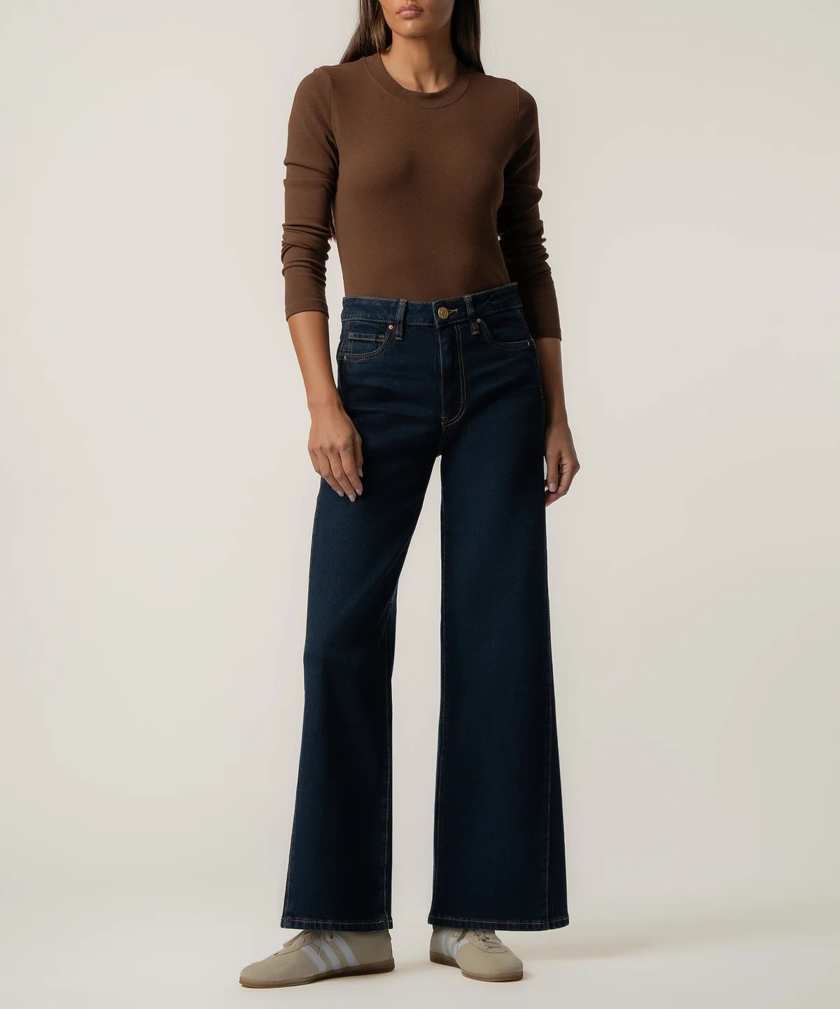 KUT Meg High Rise Wide Leg Side Panel Jean in Evaluated